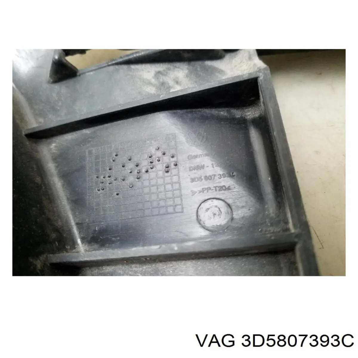 Купити 3D5807393C VAG Направляюча заднього бампера, ліва