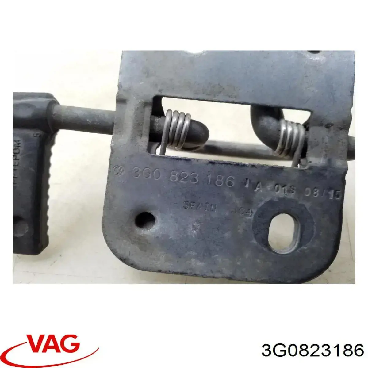 Стояк-гак замка капота 3G0823186 VAG