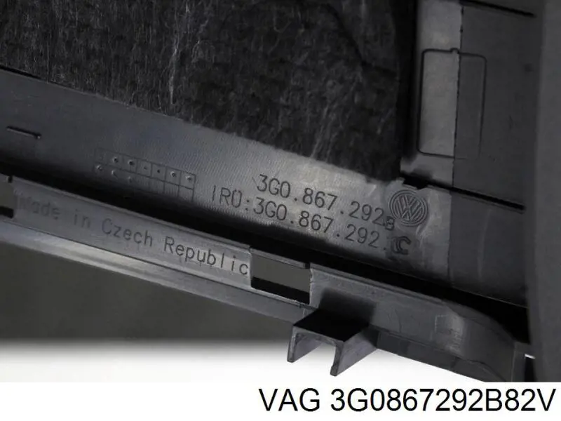 Обшивка стійки кузова внутрішньої, середня нижня права VAG 3G0867292B82V ціна, від 11.40 USD