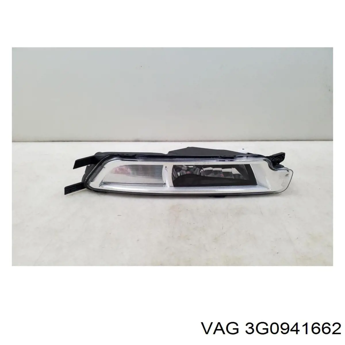 Купити 3G0941662 VAG Туманка права