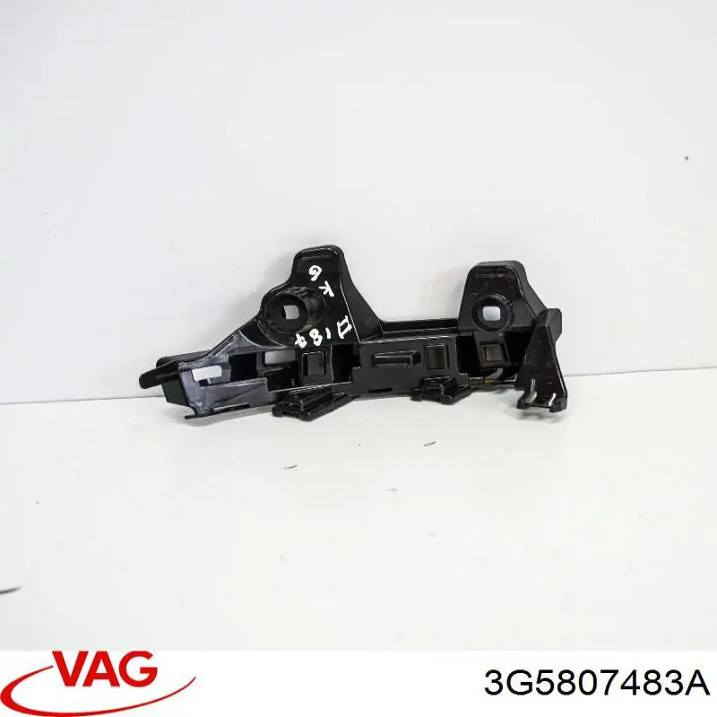 3G5807483A VAG Напрямна заднього бампера, ліва
