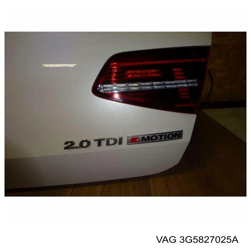 Купити 3G5827025A VAG Кришка багажника