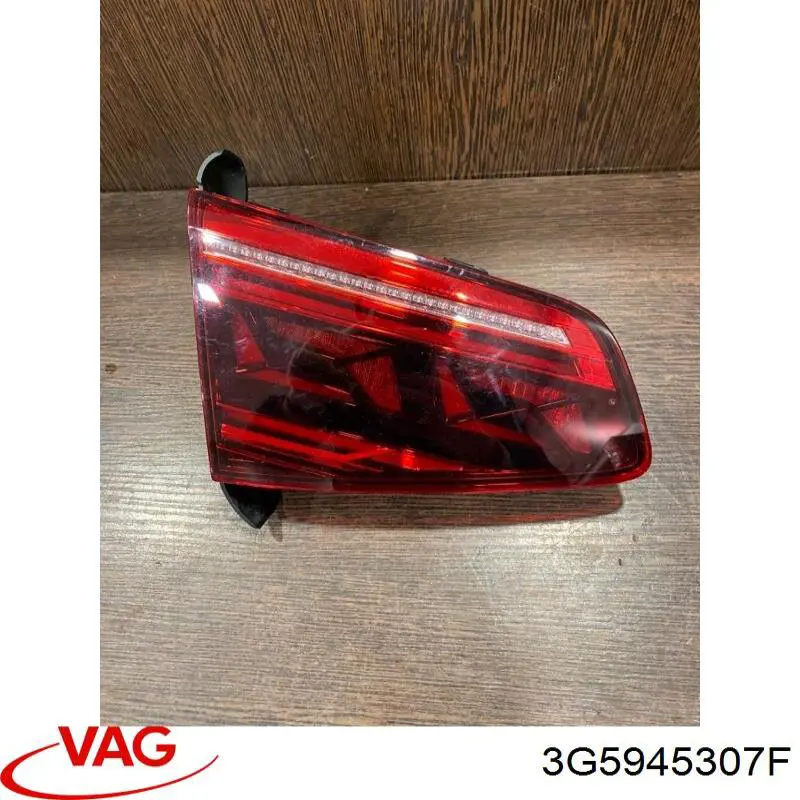Стоп задній VAG 3G5945307F ціна, від 247.33 USD