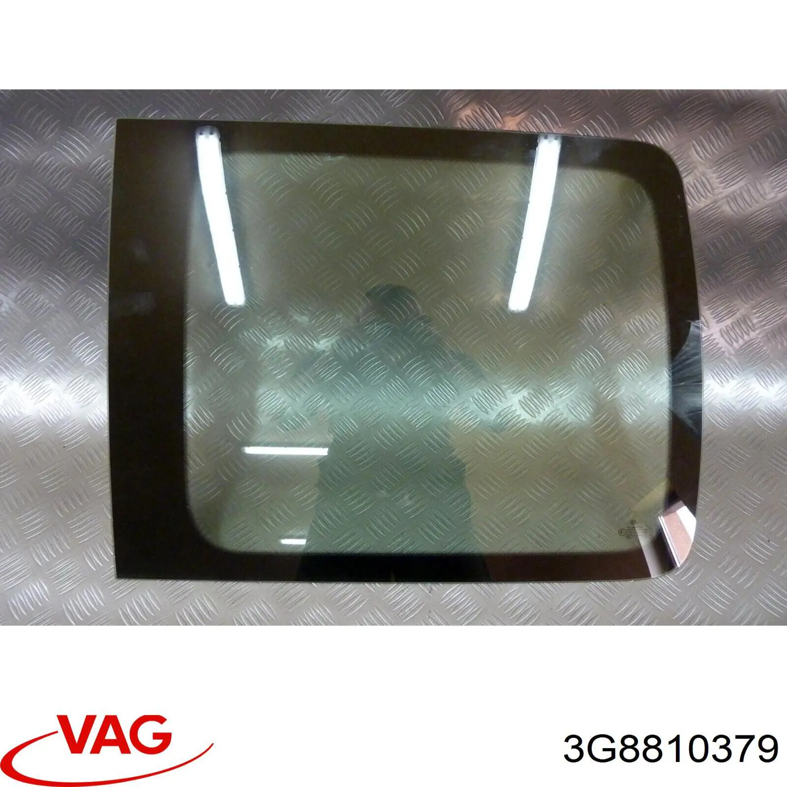 Кронштейн кріплення крила переднього лівого, передній 3G8810379 VAG