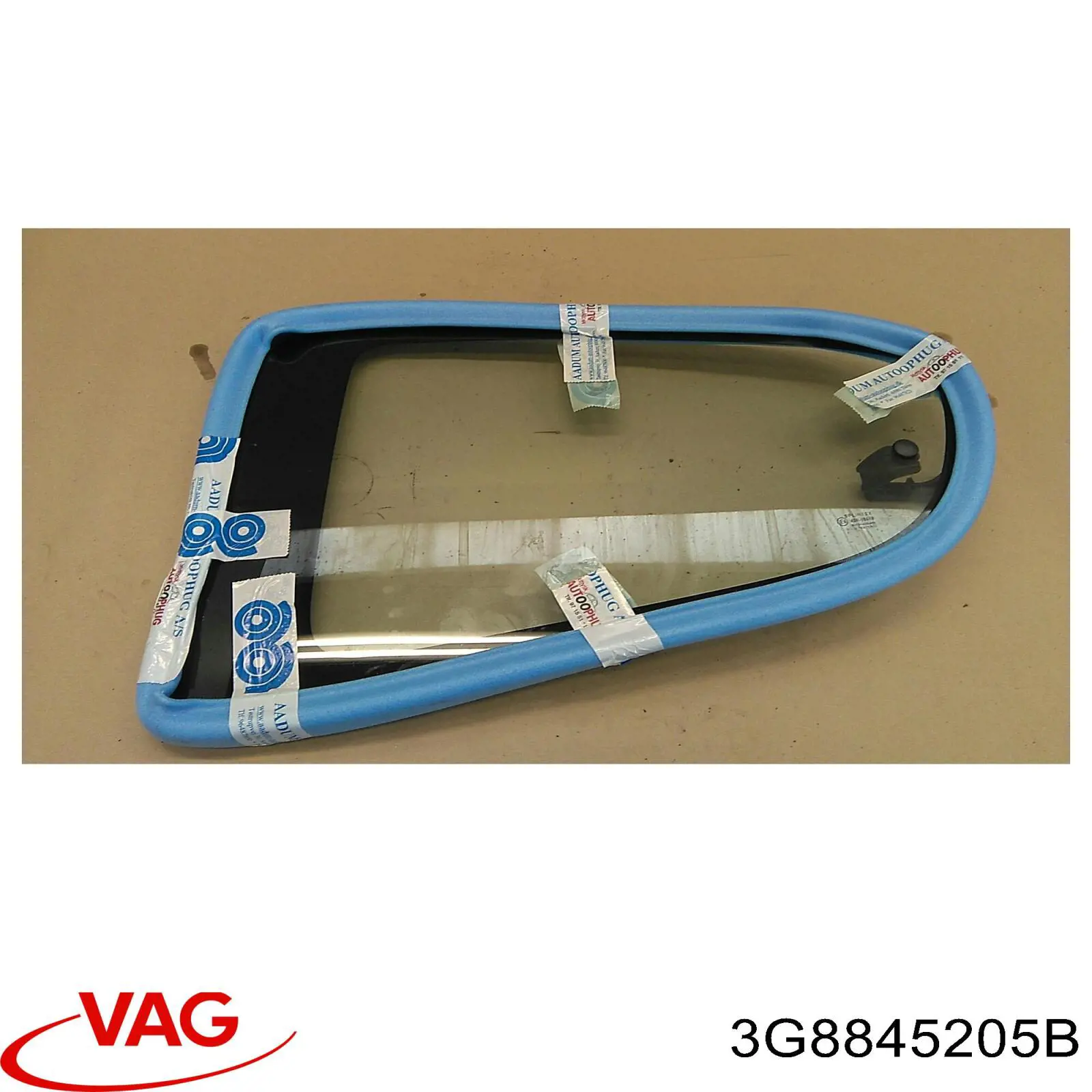 3G8845205B VAG Скло задніх дверей, лівих
