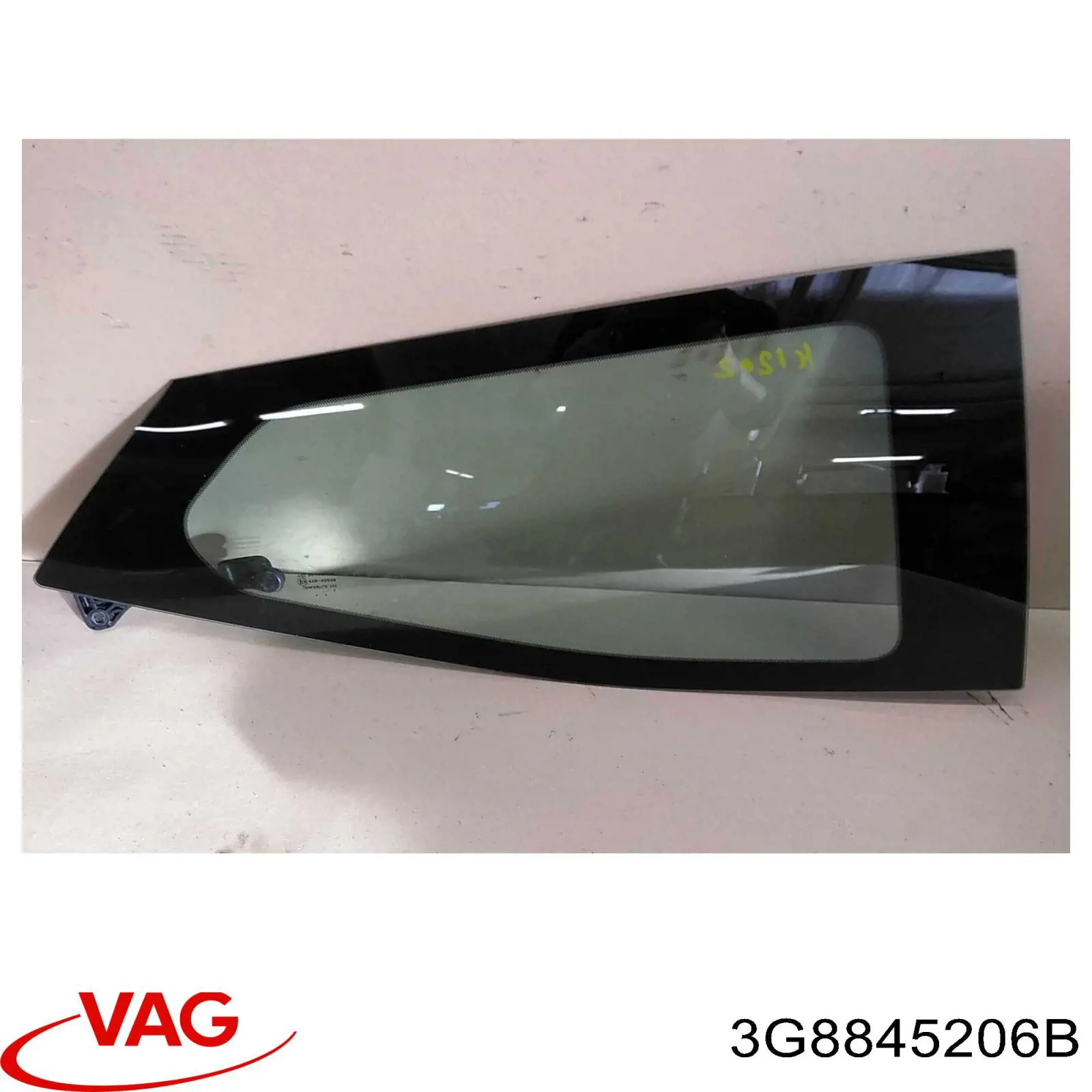 Скло задньої двері правої 3G8845206B VAG