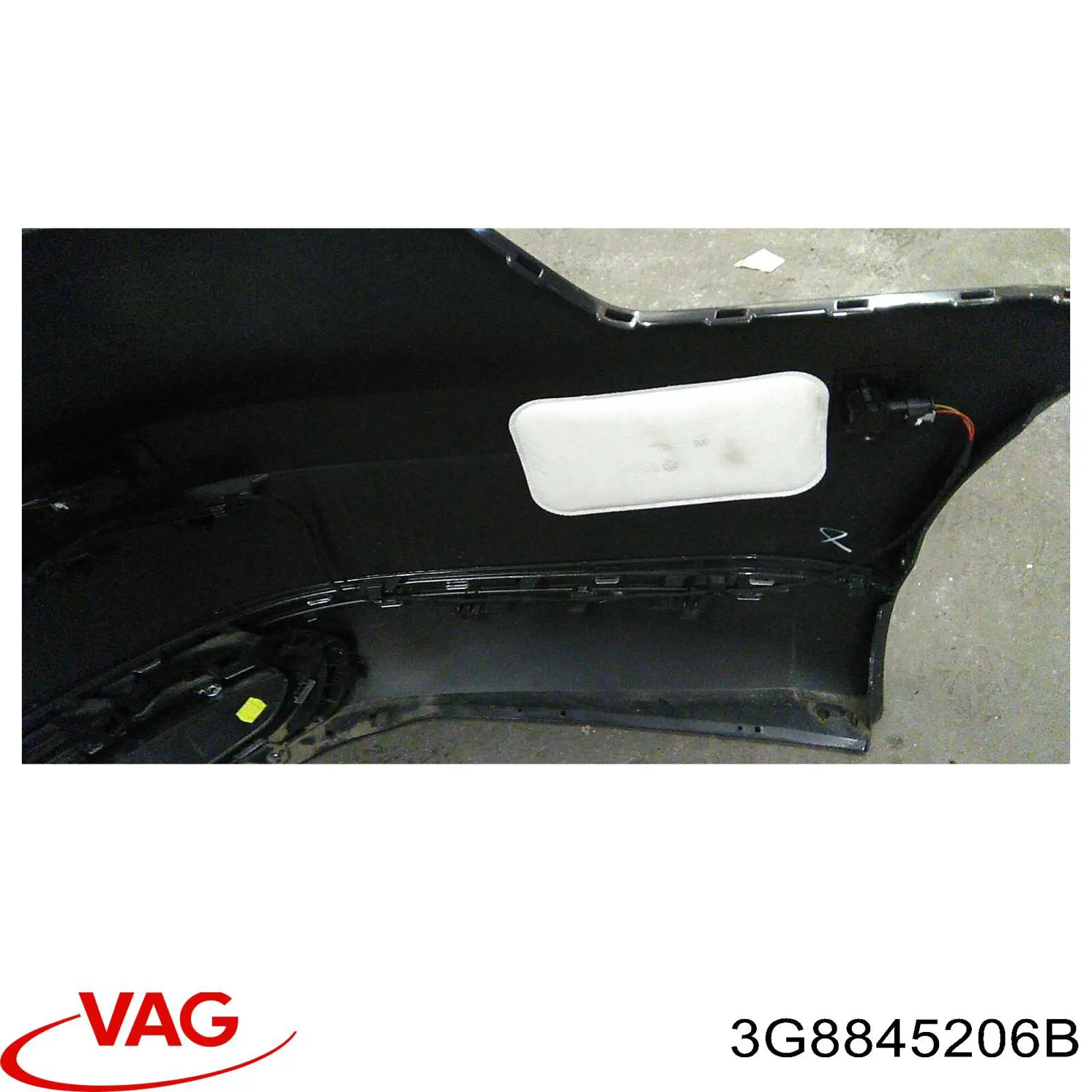 Скло заднє праве VAG 3G8845206B ціна, від 20.09 USD