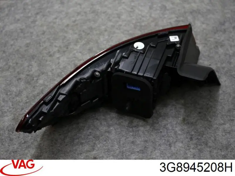 3G8945208H VAG Задній правий зовнішній ліхтар