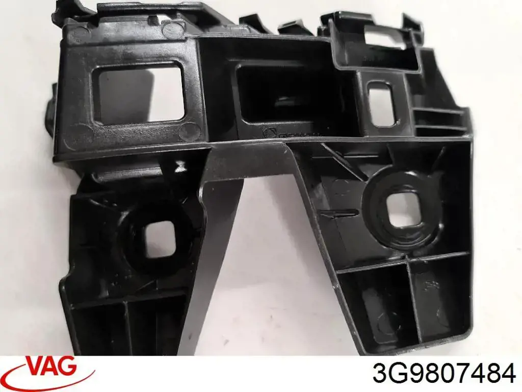 Направляюча заднього бампера, права Diamond/DPA 88071827902 ціна, від 5.63 USD