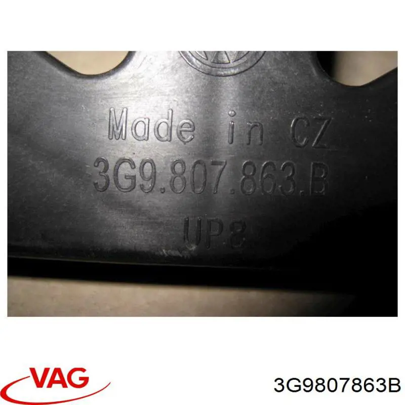 Кронштейн бампера заднього, лівий VAG 3G9807863B ціна, від 57.56 USD