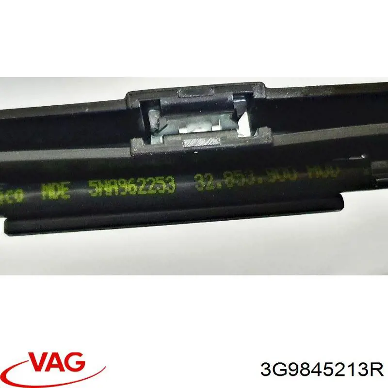 Скло-кватирка двері, задній, лівою 3G9845213AD VAG