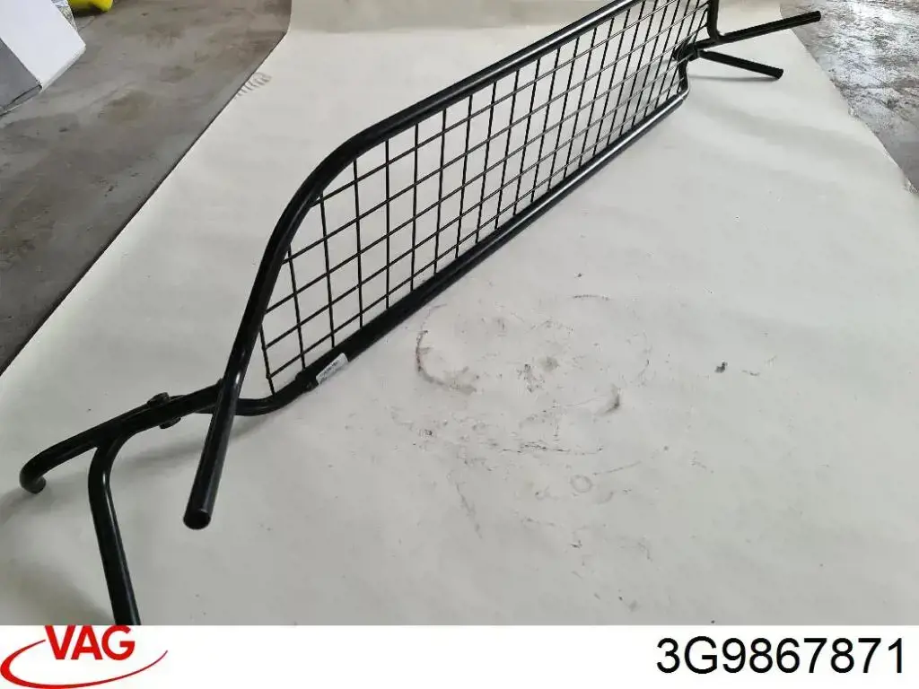 Шторка двері багажного відсіку VAG 3G9867871 ціна, від 139.99 USD