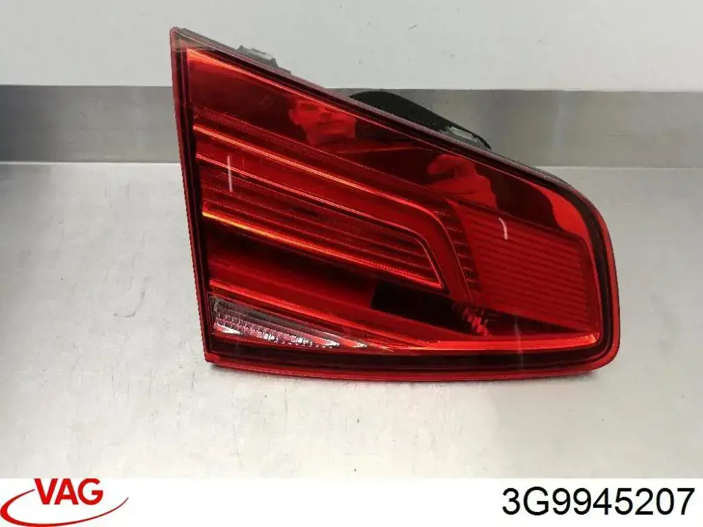 Задня ліва зовнішня фара VAG 3G9945207 ціна, від 180.54 USD