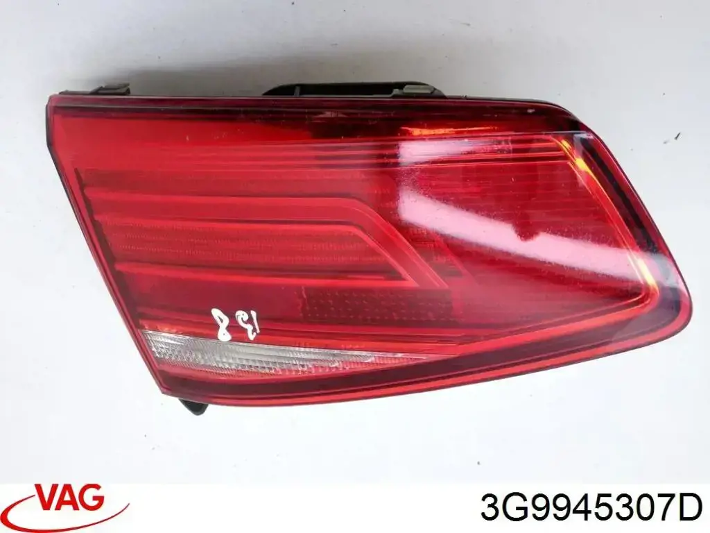 Стоп задній VAG 3G9945307D ціна, від 123.73 USD
