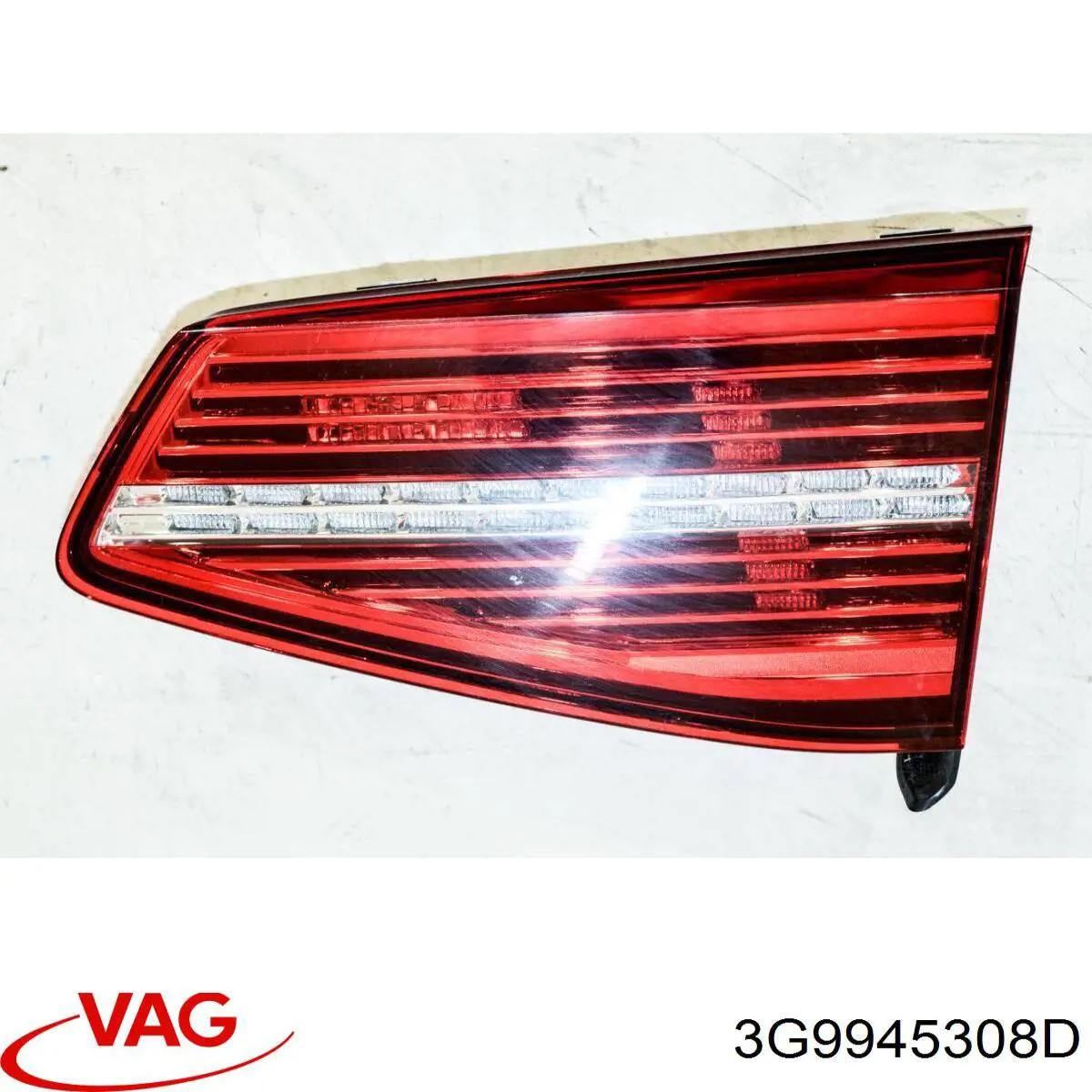 Стоп задній VAG 3G9945308 ціна, від 76.19 USD