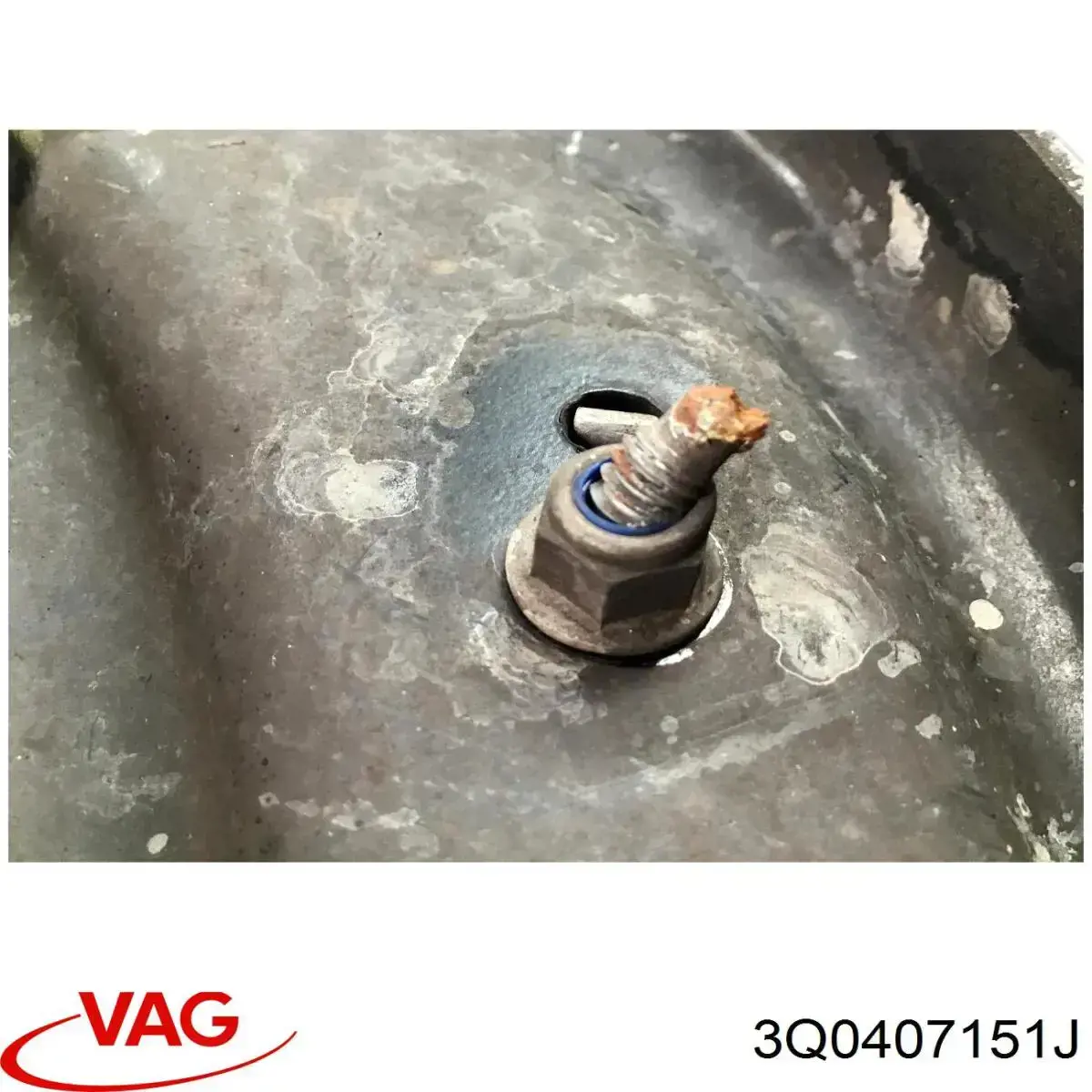 Важіль передньої підвіски нижній, лівий 3Q0407151J VAG