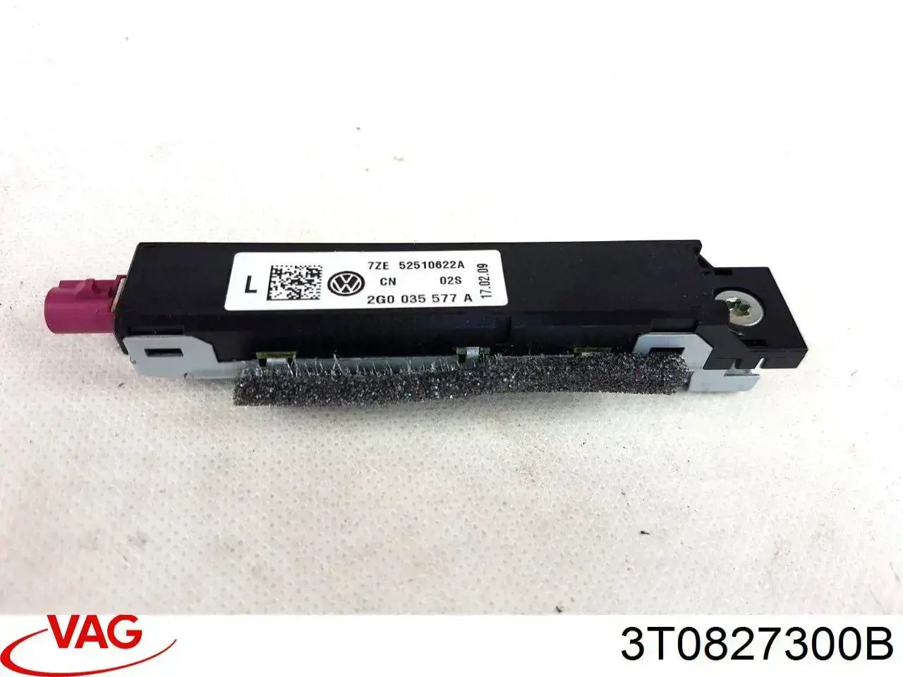 Шарнір кришки багажника VAG 3T0827300B