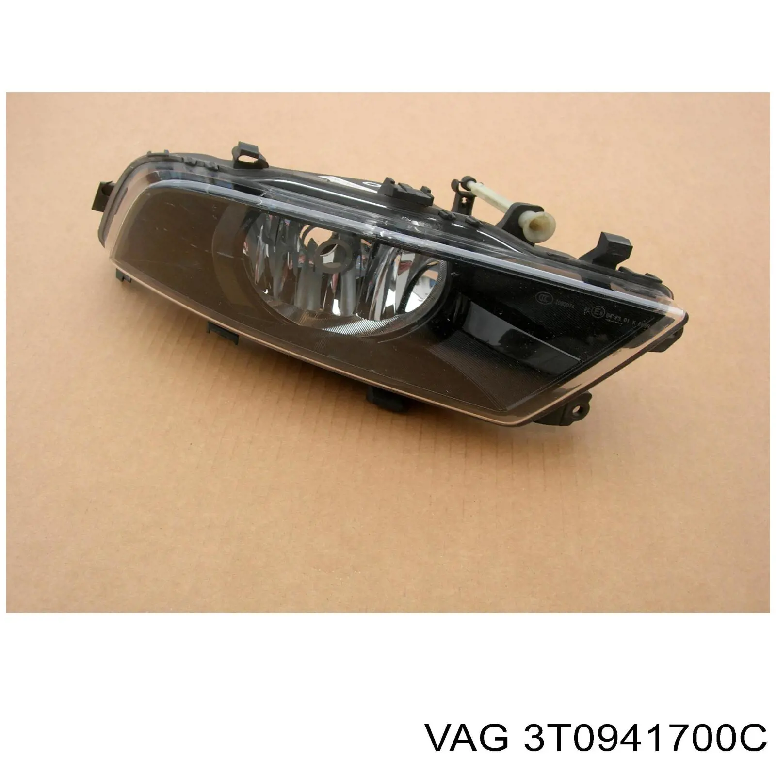 Фара протитуманна, права 3T0941702C VAG