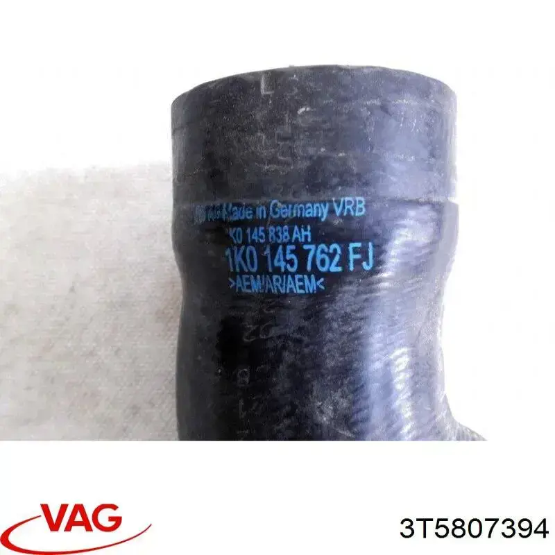 3T5807394 VAG Напрямна заднього бампера, права