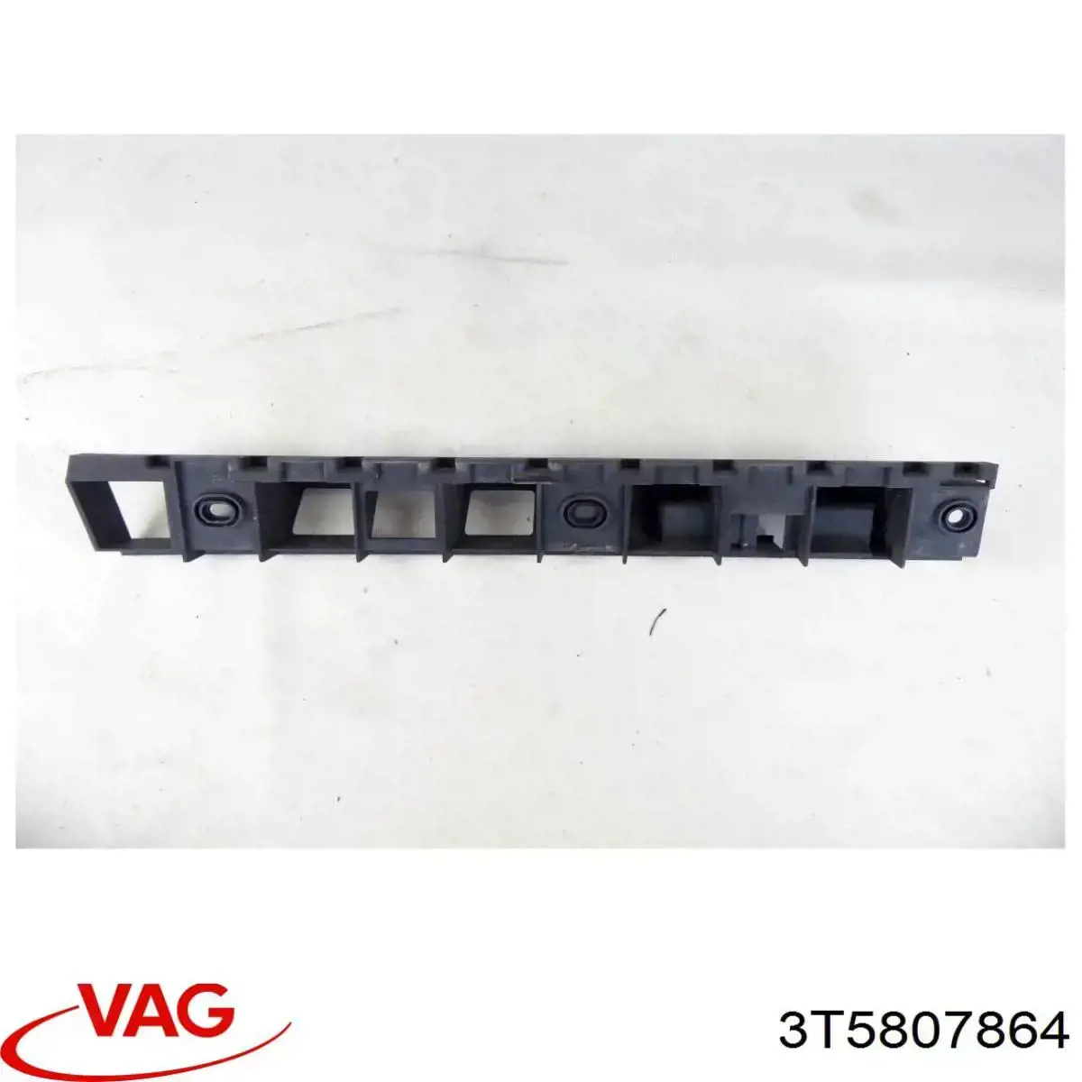 Кронштейн бампера заднього, правий VAG 3T5807864 ціна, від 8.87 USD