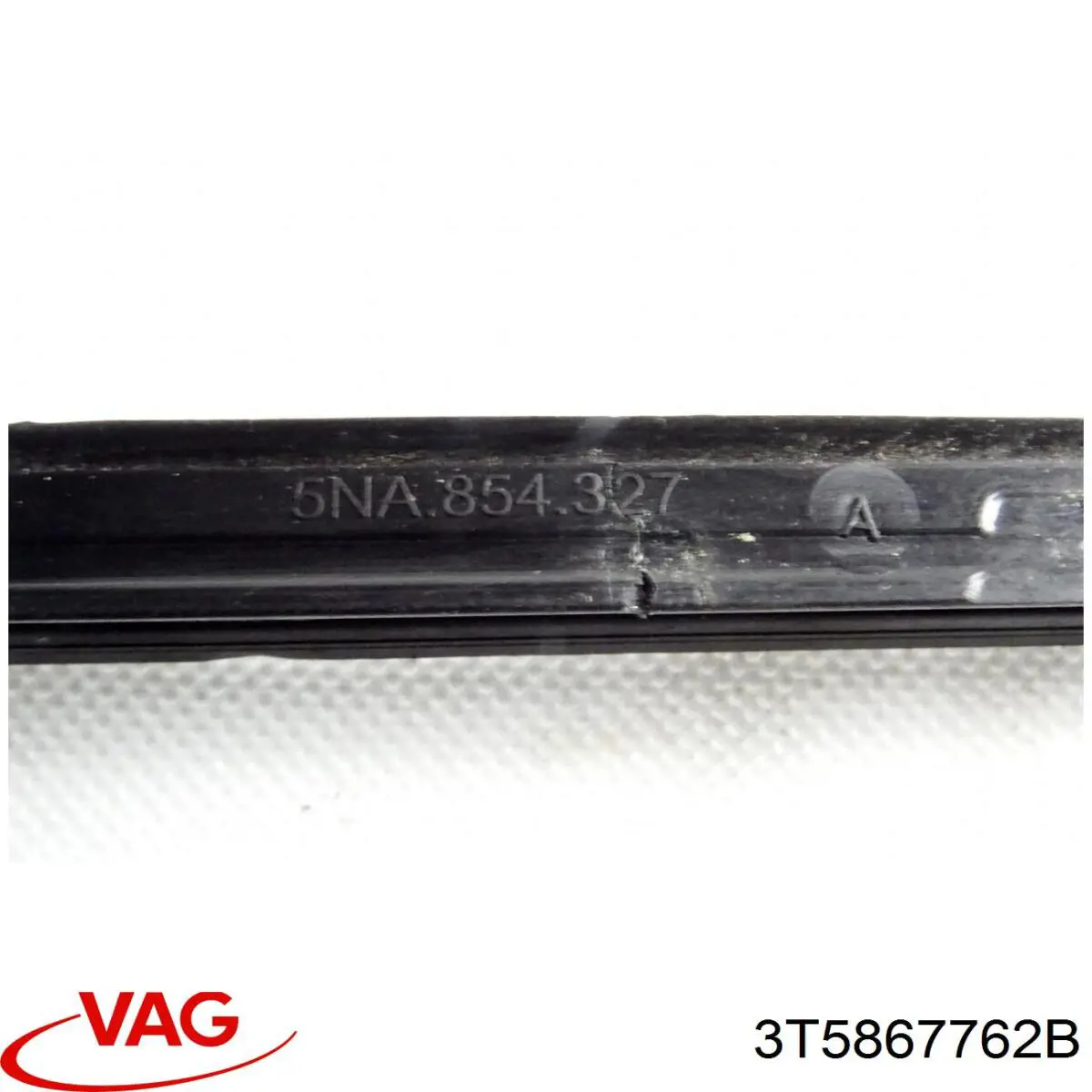 Панель полиці багажного відсіку права VAG 3T5867762B ціна, від 6.32 USD