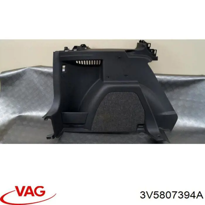 Кронштейн бампера заднього, правий VAG 3V5807394A