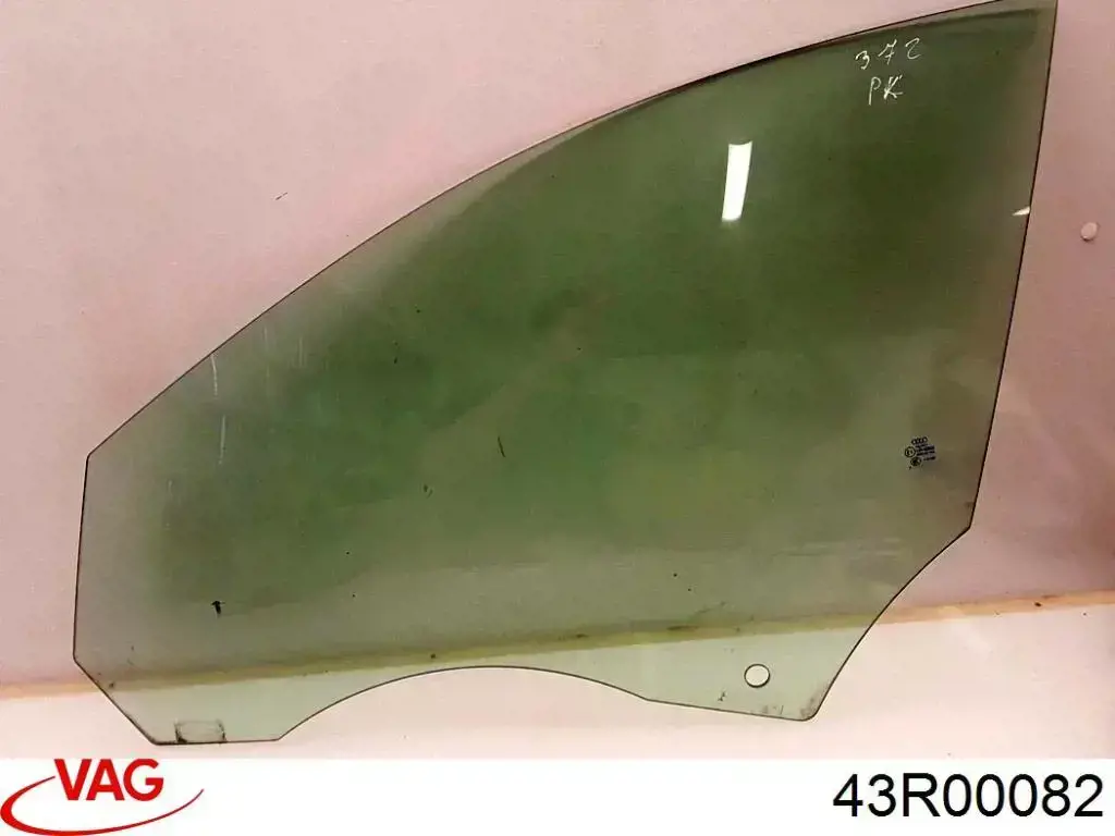 Скло передньої правої двері VAG 43R00082 ціна, від 22.57 USD