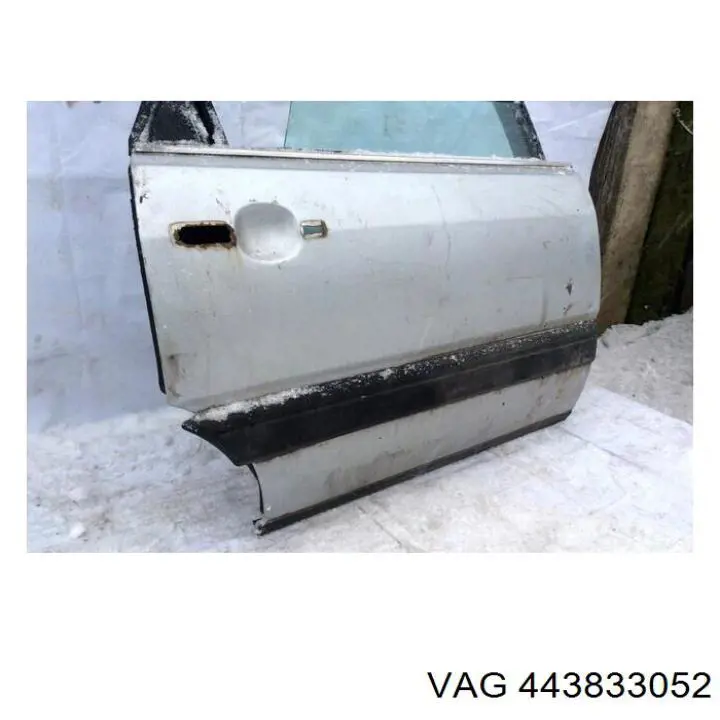 Купити 443833052 VAG Двері задні, праві