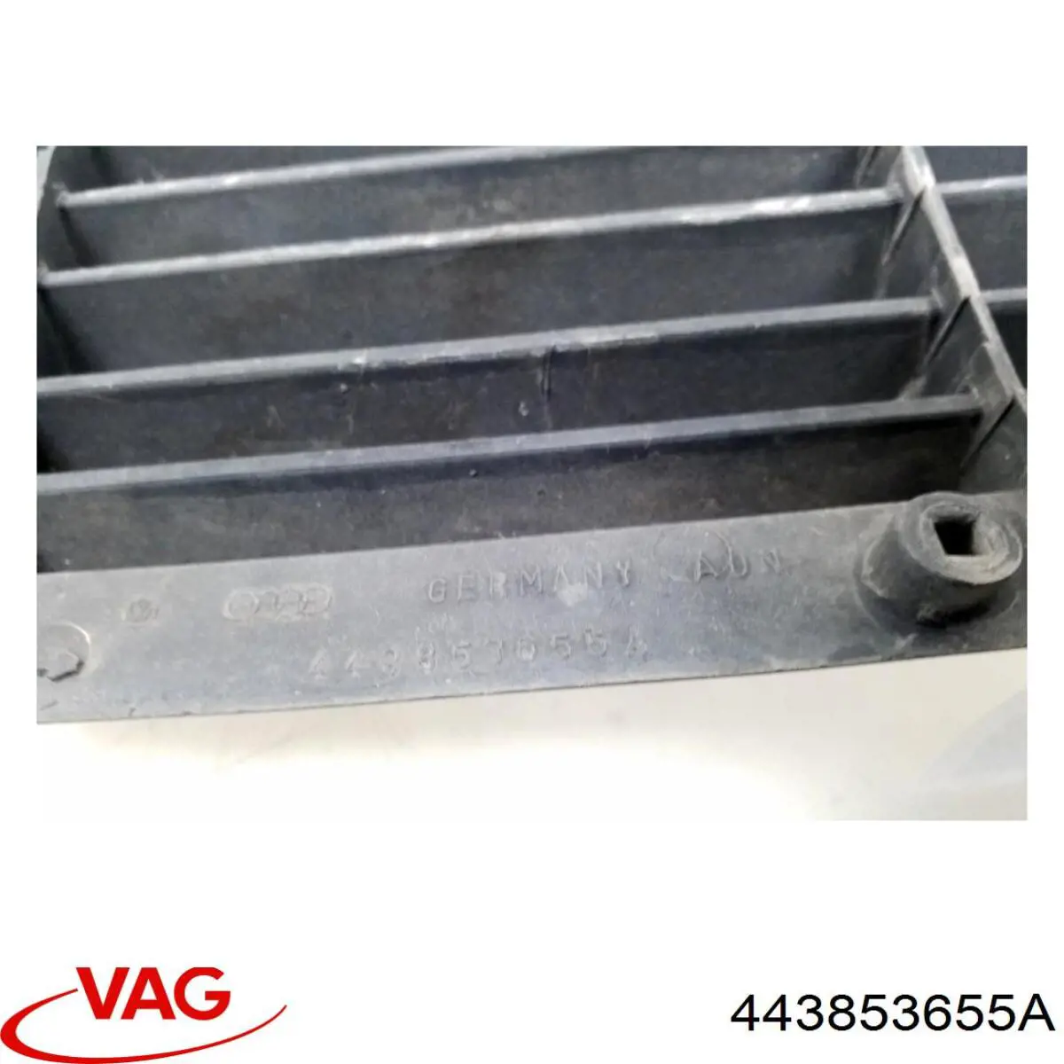 Решітка радіатора на Audi 100 C3 44, 44Q