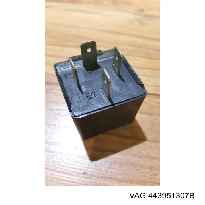  VAG 443951307B ціна, від 2.22 USD