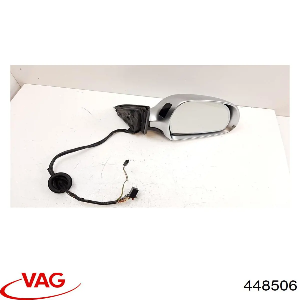 Дзеркало праве 448506 VAG