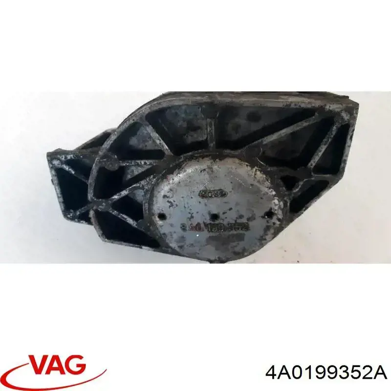 Купити 4A0199352A VAG Подушка (опора) двигуна, права