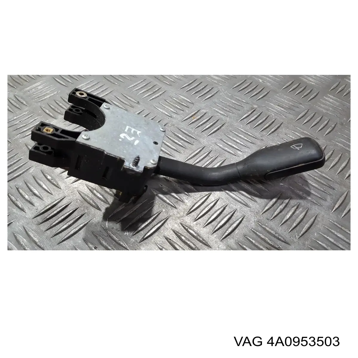 Купити 4A0953503 VAG Перемикач підрульовий, правий
