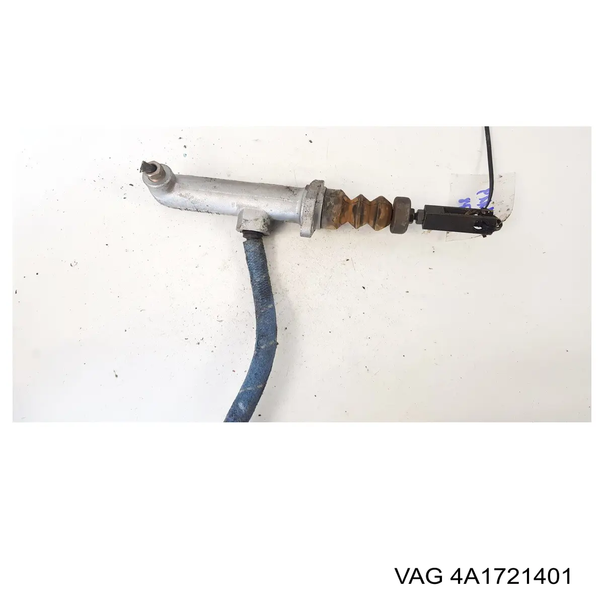 Головний циліндр зчеплення 4A1721401 VAG