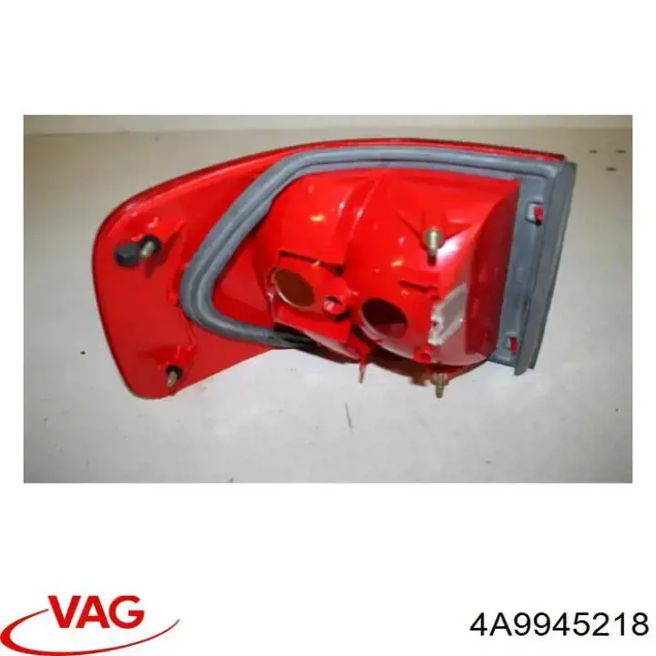 Ліхтар задній правий, зовнішній 4A9945218 VAG