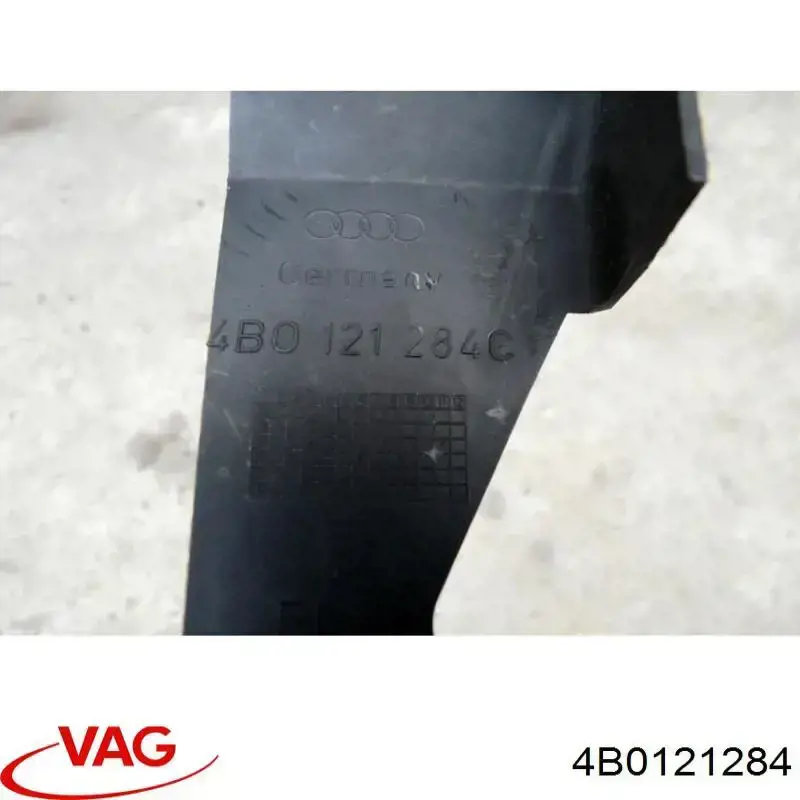 Купити 4B0121284 VAG Повітропровід (дефлектор) радіатора, правий