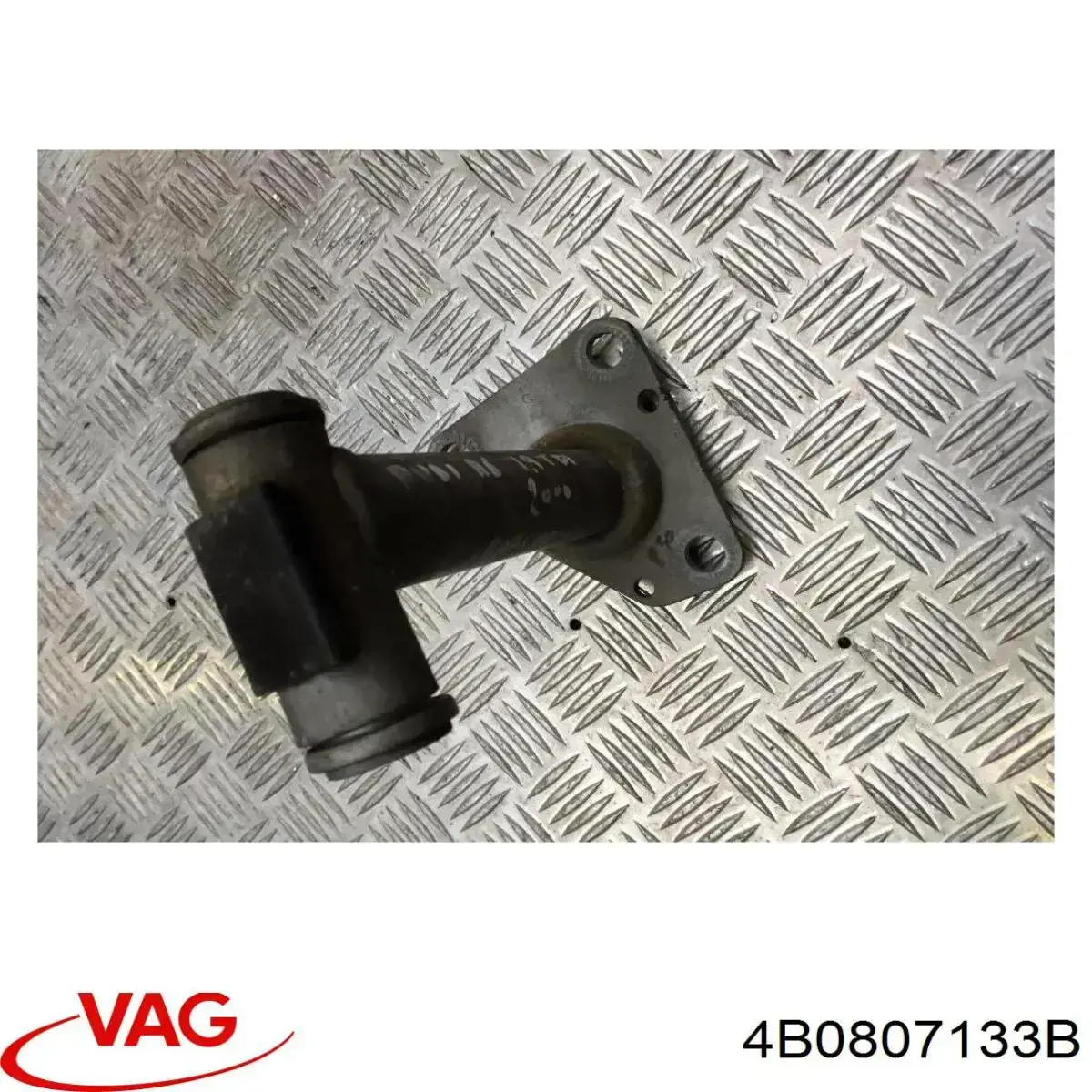 Кронштейн підсилювача переднього бампера VAG 4B0807133B ціна, від 17.45 USD