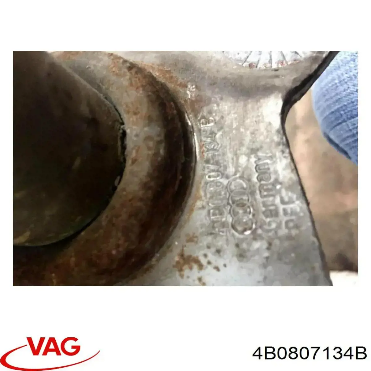 Кронштейн підсилювача переднього бампера VAG 4B0807134B ціна, від 44.58 USD