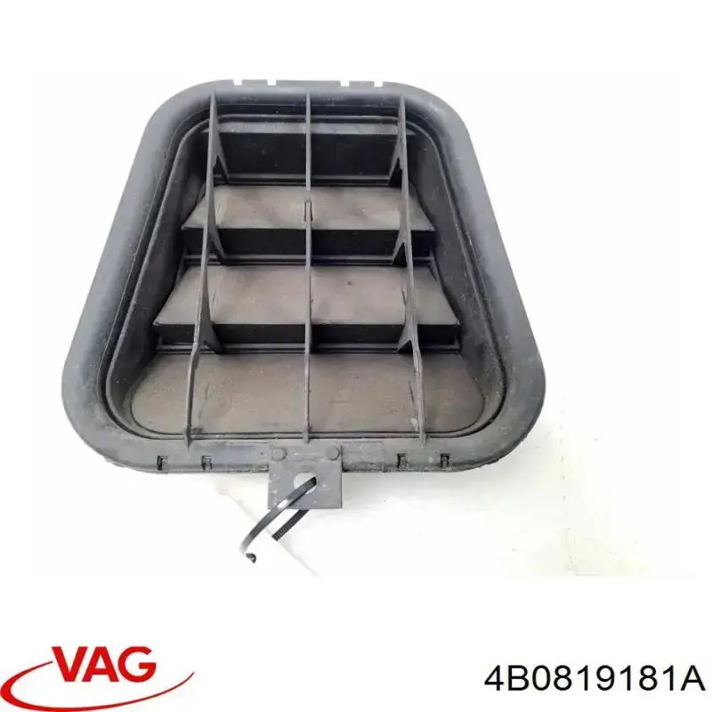 Решітка вентиляційна задня 4B0819181C VAG