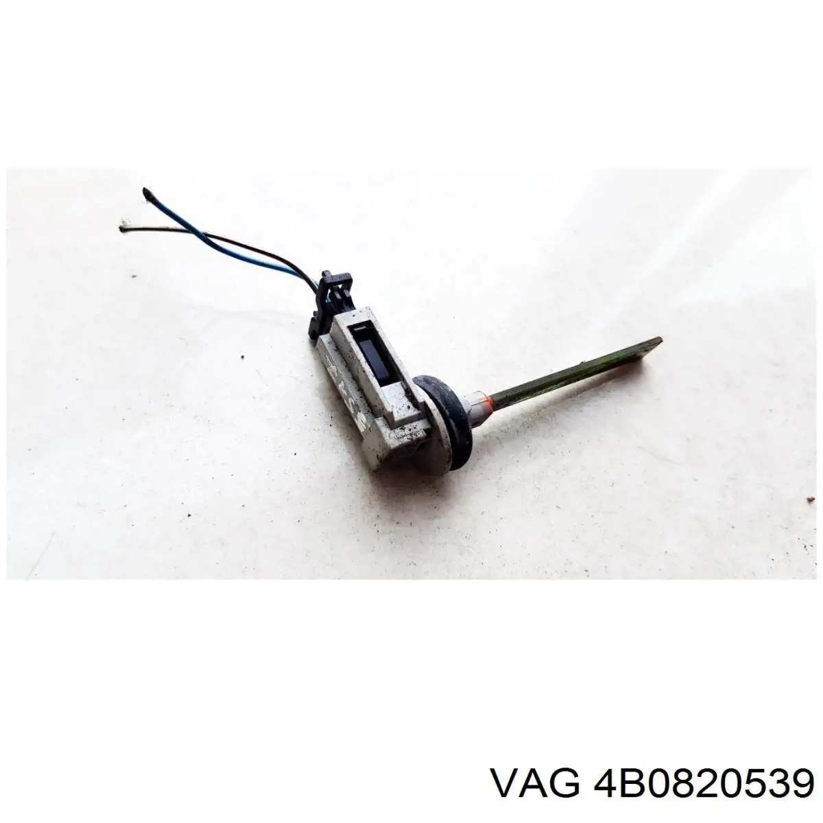 Датчик температури повітря в салоні VAG 6Q0907543B ціна, від 2.26 USD