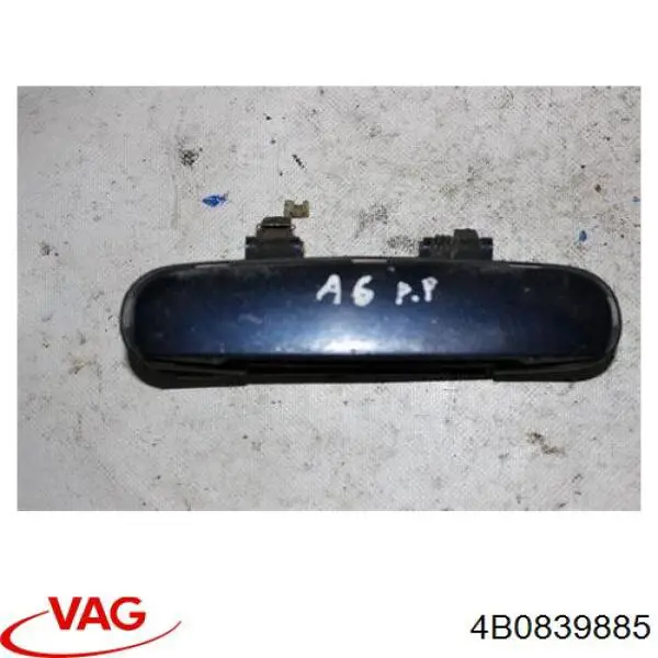 Тримач зовнішньої ручки дверей, правих дверей VAG 4B0839885 ціна, від 4.80 USD