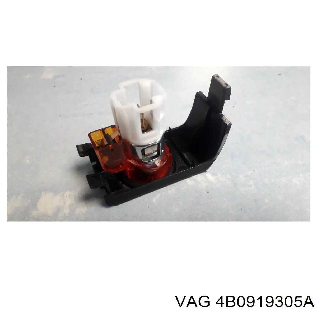 Купити Прикурювач Audi A6 C6 4F2