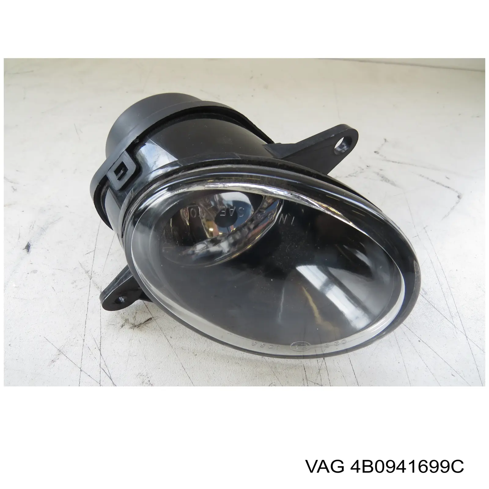 Купити 4B0941699C VAG Фара протитуманна, ліва