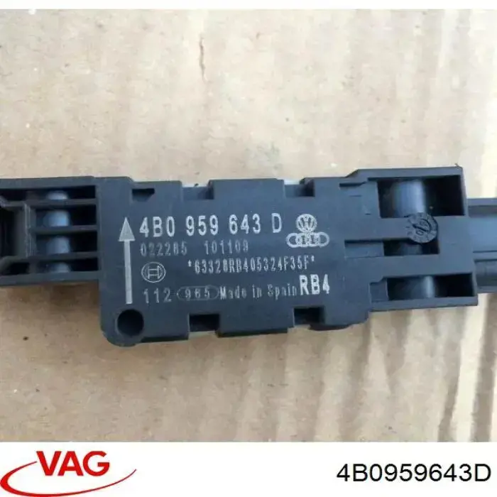 4B0959643D VAG Датчик Ейрбег передній