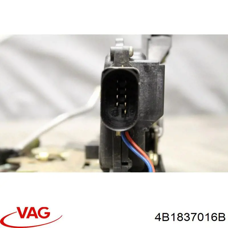 Купити 4B1837016B VAG Замок дверки правої передньої
