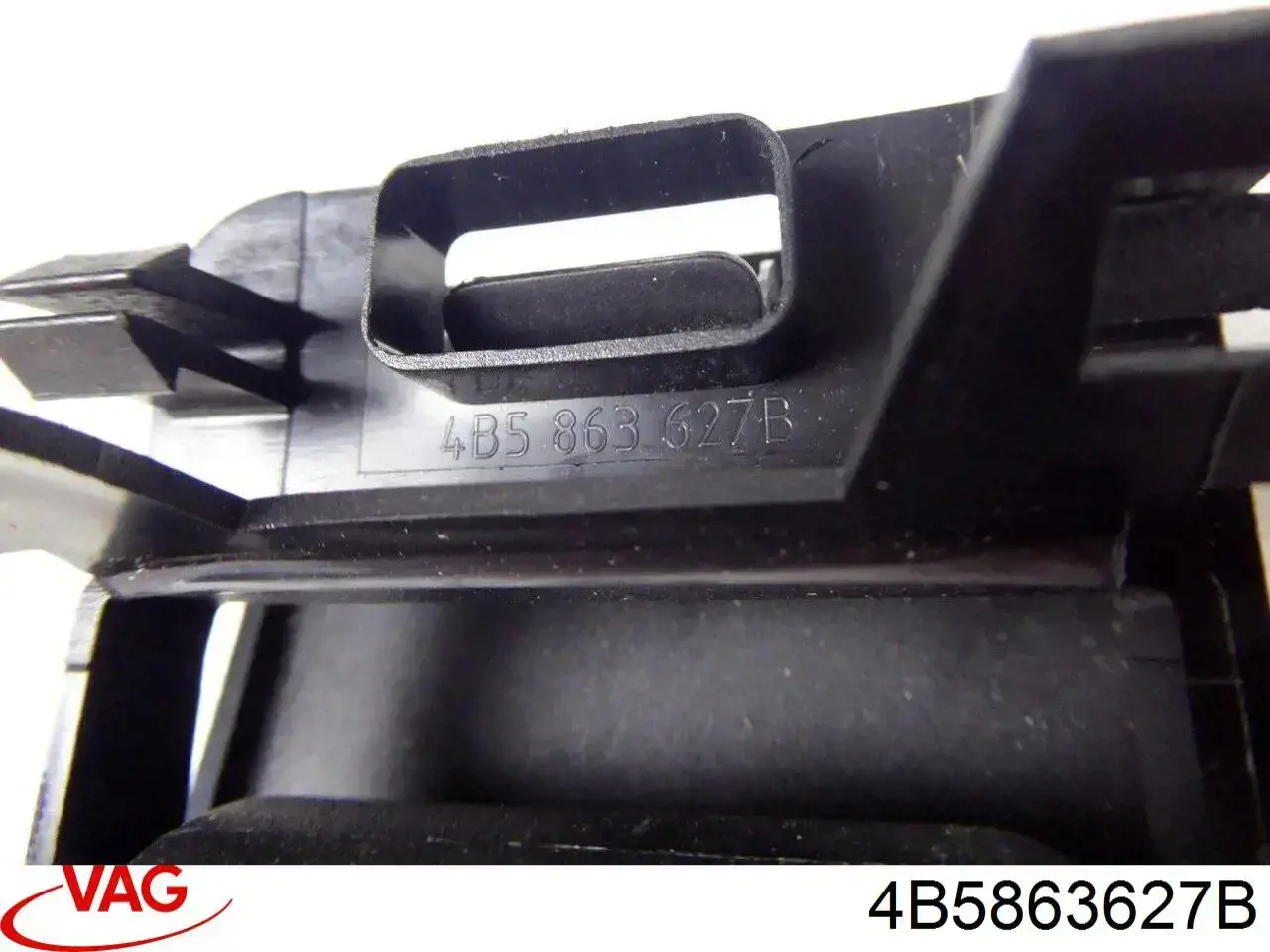 Ручка полиці багажника VAG 4B5863627B ціна, від 10.49 USD
