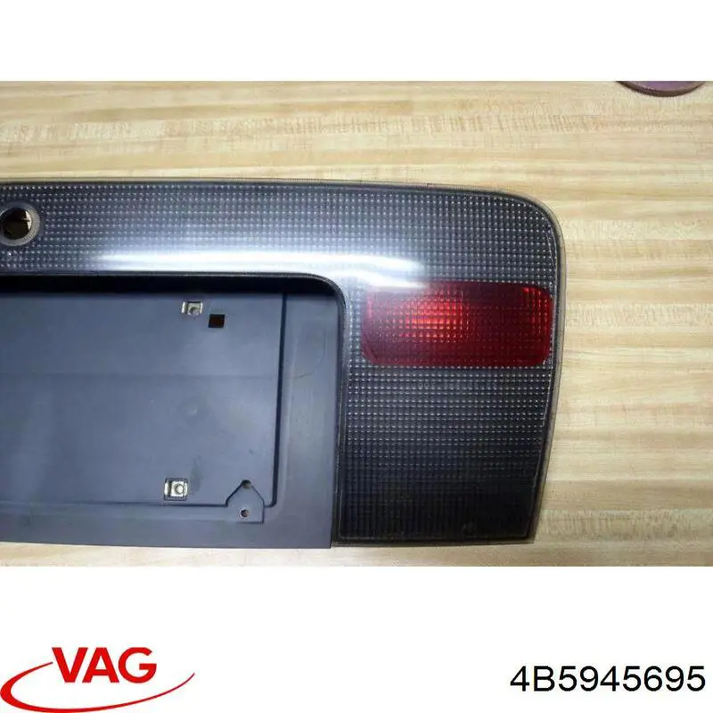  VAG 4B5945695
