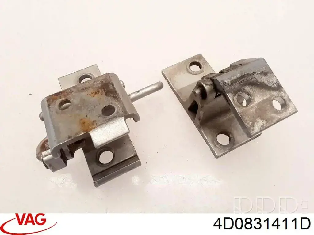 Купити 4D0831411D VAG Петля водійських дверей