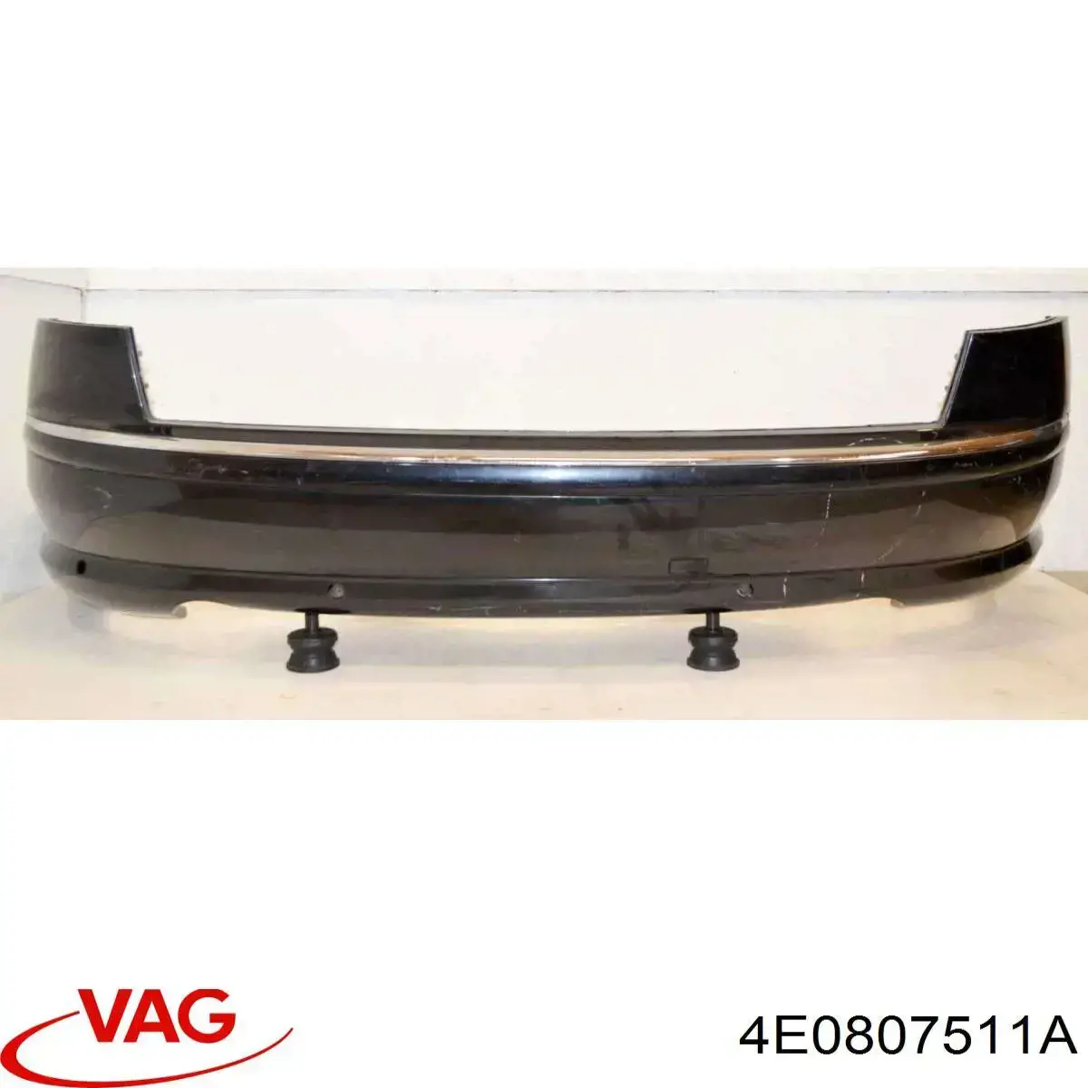 Задній бампер 4E0807511A VAG
