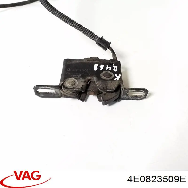 Замок капота 4E0823509H VAG